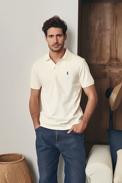 Trendyol Collection Normál szabású póló nyakú póló 100% pamut TMNSS23PO00031