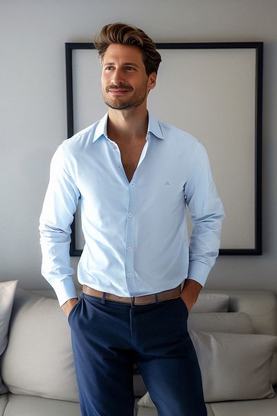 Trendyol Collection Blaues, leicht zu bügelndes Smart-Shirt mit regulärer Passform und Stickerei-Detail TMNAW24GO00089