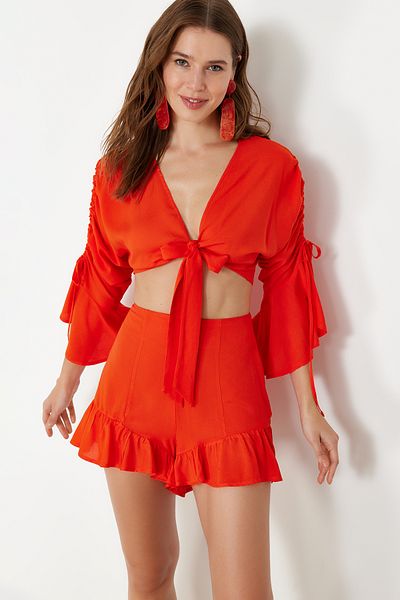Trendyol Collection Piros fodros szőtt blúz és rövidnadrág strandkészlet - TBESS23AU00128