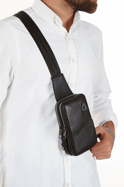 Newish Polo Μαύρη τσάντα σώματος από γνήσιο δέρμα με έξοδο ακουστικών