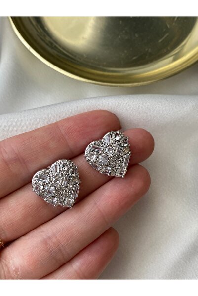 Pinery Jewels Vıp Seri - Baget Taşlı Iri Kalp Küpe Çifti