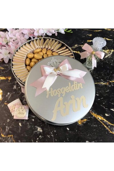 Bebek Çikolatası 50 قطعة فتاة مع شريط وردي كريمي في صندوق عاكس - نموذج القوس الذهبي بليكسي