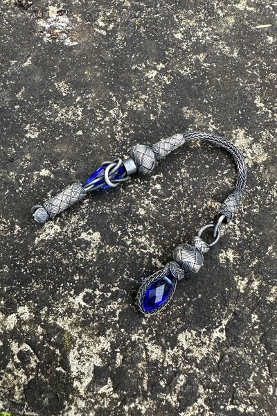 KAZZAZE Ondulare infinită: Kazaziye Single Tasbih Tassel cu cristal albastru Oxidat de argint