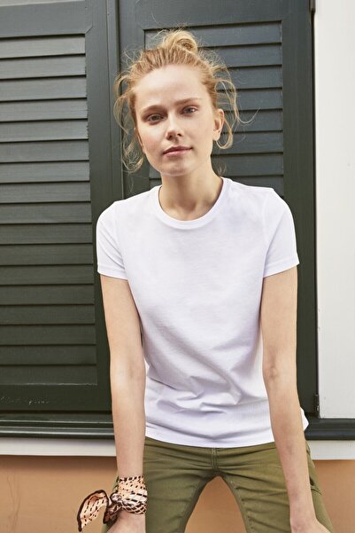 White and Simple Kadın 100% Organik Pamuk Yuvarlak O Yaka Beyaz Basic T-shirt
