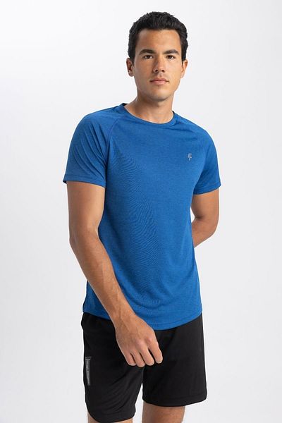 DeFacto Fit Slim Fit Crew λαιμόκοψη κοντομάνικο αθλητικό μπλουζάκι A9075ax23sm