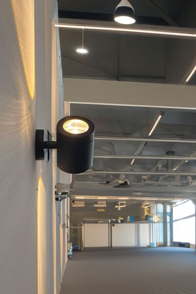 Fivorno Aydınlatma High Spot Profesyonel Serisi Led Çift Yönlü 360 Derece Döner Led Aplik