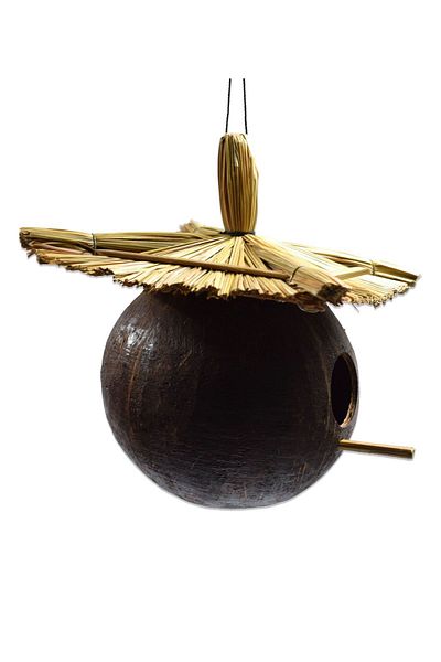 Hedicaret Natural Coconut Roofed Bird's Nest with Hanger