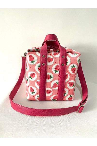 TALKING DREAMS Pink Strawberry Patterned Dinner Bag