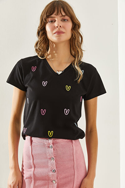 Bianco Lucci Dámské tričko s vyšívaným srdcem a výstřihem do V – vyšívané60251306