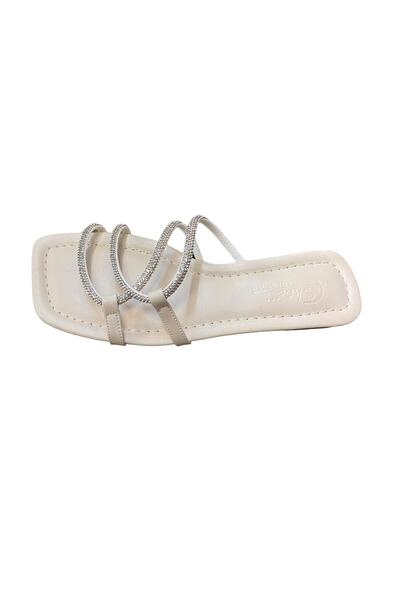 Shoes شبشب نسائي بتفاصيل حجرية - نعل رفيع عادي