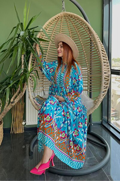 Çiğdem Sonkur Butik Hakim Yaka Önden Düğme Detaylı Mavi Beyaz Elbise