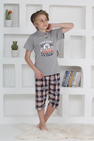 KAPİKİDS Boy's Gray Plaid Pajama Set - Short Sleeve, Placket Capri Collar and Button