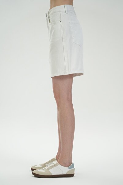 CROSS JEANS Beyaz Yüksek Bel Patı Fermuarlı Jean Şort C 4534-105