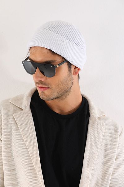Ritagarcia Men's Torn White Beret