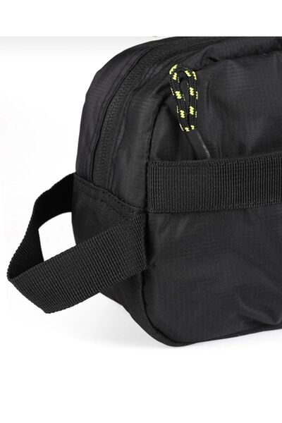 NATIONAL GEOGRAPHIC Black TOILETRY BAG Handbag N16981.06