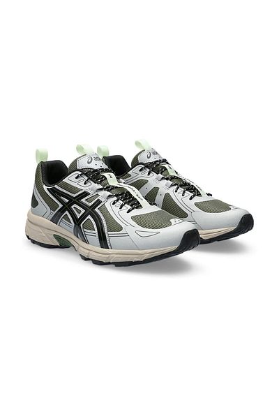 Asics Sneaker Modell 1203A303 - Bequem und stilvoll