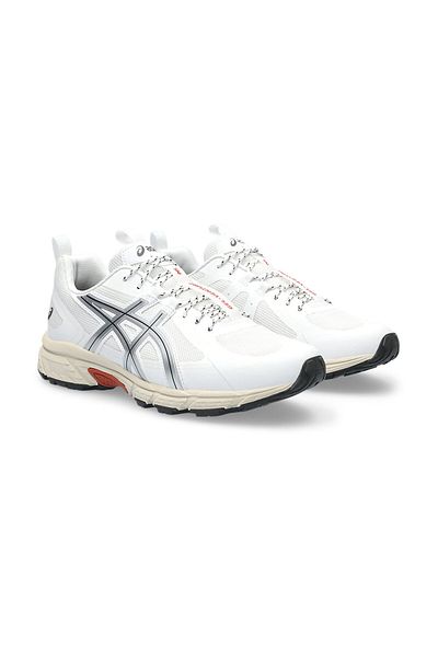 Asics Sneaker Modell 1203A303 - Bequem und stilvoll