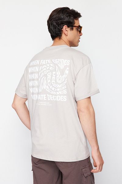 Trendyol Collection Γκρι υπερμεγέθη τυπωμένο βαμβακερό μπλουζάκι - TMNSS24TS00015