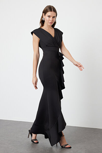 Trendyol Collection Μακρύ μαύρο κομψό βραδινό φόρεμα - Λεπτομέρεια βολάν, υφαντό TPRSS24AE00251