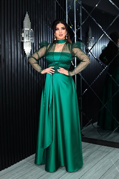 Matik Abiyem Dlouhé večerní šaty se saténovým puntíkovaným tylovým designem