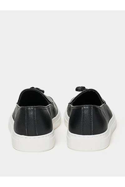 Styli Tassel Front Detail Casual Moccasin