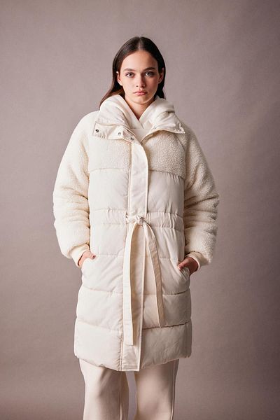 DeFacto Übergroßer Pufferjacke mit Kunstfell-Detail – A1322ax23cw