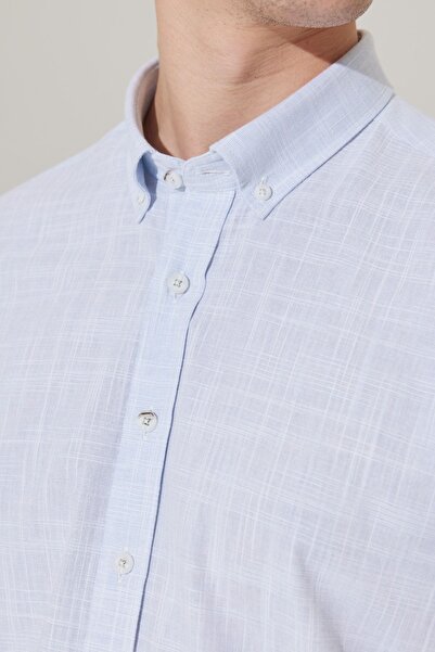 ALTINYILDIZ CLASSICS Erkek Mavi Slim Fit Dar Kesim Düğmeli Yaka Keten Görünümlü %100 Pamuk Flamlı Gömlek