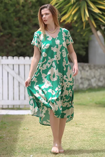 Chiccy Rochie midi Verde Deschis - Decolteu in V, mânecă scurtă, fustă Ovala, Imprimeu Allover, Stil Casual