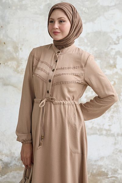 InStyle Rochie Ayrobin cu detaliu Guipure de culoare bej