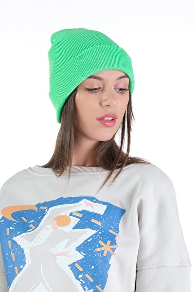 Ritagarcia Жіноча зелена трикотажна шапка з рівним згином Basic