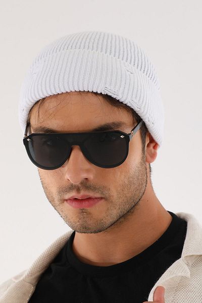 Ritagarcia Men's Torn White Beret
