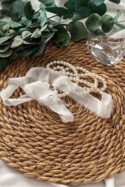 Renna Dökülen Incili Ipek Gümüş Yazılı Kurdele Kişiye Özel