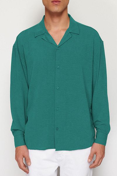 Trendyol Collection Grünes Oversize-Sommerhemd in Leinenoptik – Apache-Kragen TMNSS23GO00053