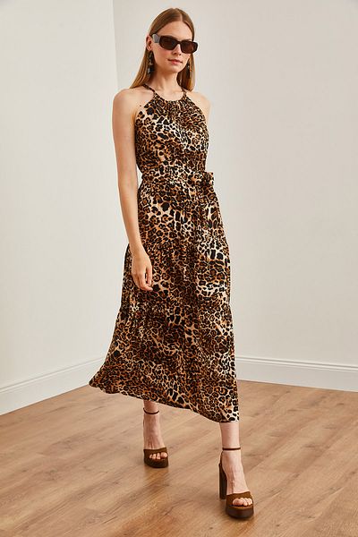 Olalook Neckholder-Kleid aus schwarzer Viskose mit Leopardenmuster und Gürtel, ELB-19001548