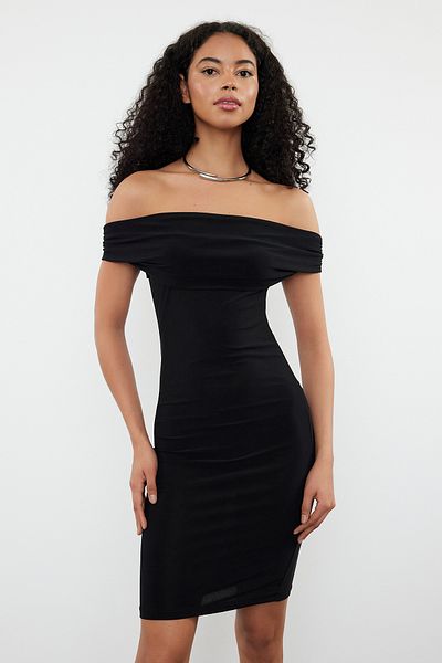 Trendyol Collection Rochie neagră tricotată flexibilă cu guler Madonna - TWOSS24EL01020