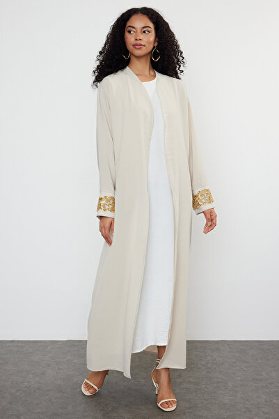 Trendyol Modest Μπεζ υφαντό καπάκι - Με πέτρινο κέντημα και λεπτομέρεια αξεσουάρ, Ferace TCTSS24KF00032