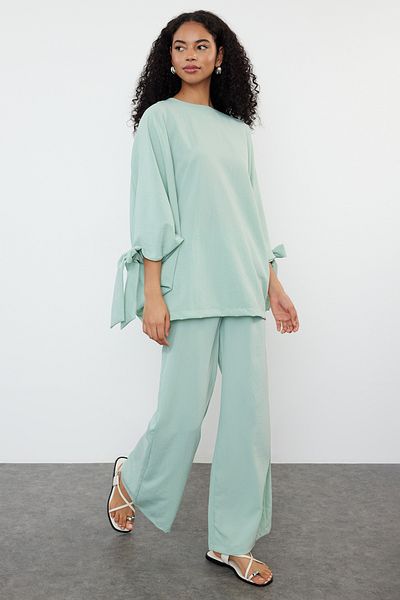 Trendyol Modest طقم تونيك وبنطلون من Mint Aerobin - أكمام خفاش، منسوج TCTSS23US00043