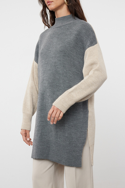 Trendyol Modest Anthracite Color Blocked Throat Long Knitwear Sweatshirt TCTAW22KZ1309