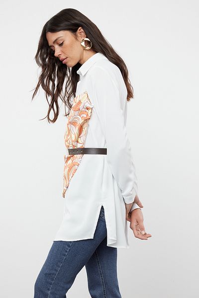 Trendyol Modest Gewebtes Hemd - Weiß mit Accessoire-Schal-Detail, TCTSS24TG00063