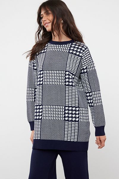 Trendyol Modest Navy Blue Knitwear Sweater and Trousers Set - Houndstooth Patterned TCTAW23US00007