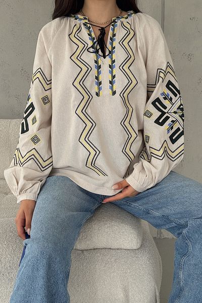 FEMELLE Bluză de damă din bumbac brodat bej - design cu ciucuri