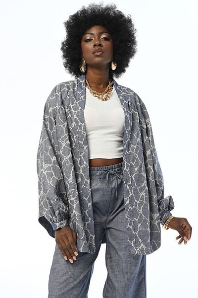 FEMELLE Jachetă Kmono de damă oversize cu model albastru - Mărime standard