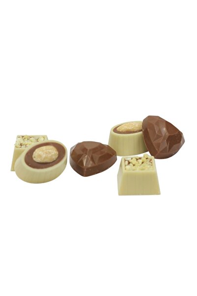 VAVENİ Özel Seri Hediye Bademli Kalp Çikolata