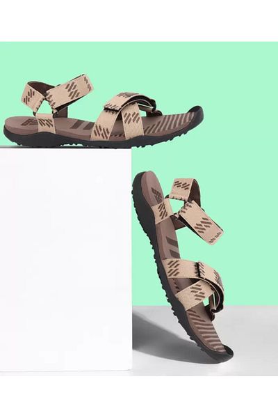 adidas صندل مريح وخفيف الوزن من Moary - ملون بشريط فيلكرو يومي