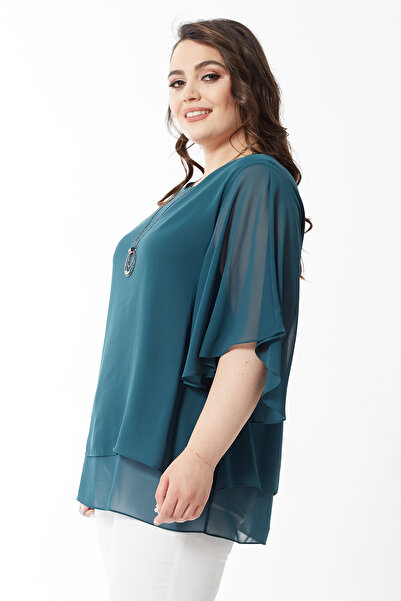 Moda Alba Μπλούζα από πράσινο σιφόν μεγάλου μεγέθους - μανίκια νυχτερίδα και κολιέ