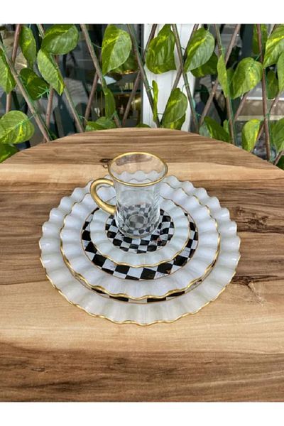 B&M Checkered Butterfly Patterned Curved Breakfast Set with Handles 24 Pieces