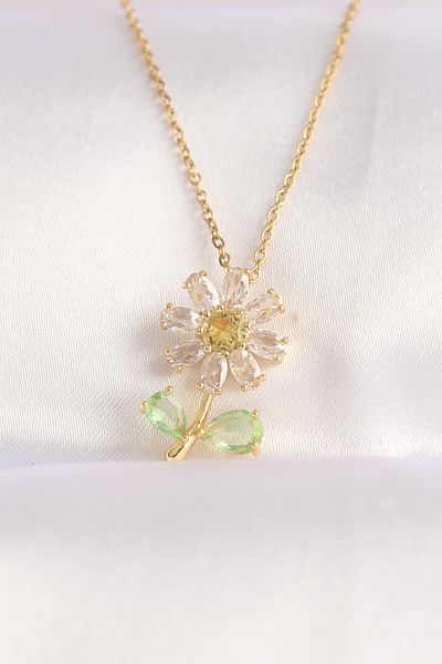 ShopZum 316L Steel Chain Gold Color Zircon Stone Daisy Design Necklace