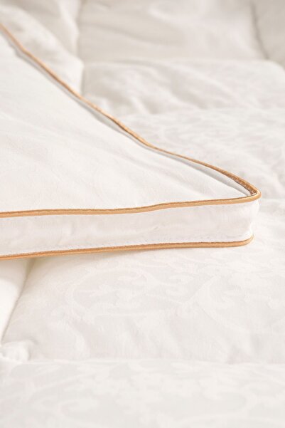 OTHELLO Crowna Pamuk Kumaş Jakarlı Çeyizlik Yorgan 195x215 Cm