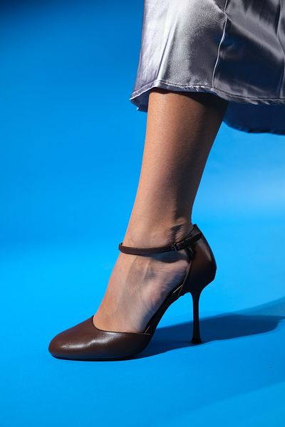 LuviShoes JULIA - Дамски обувки на висок ток, кръгли пръсти и каишка на глезена