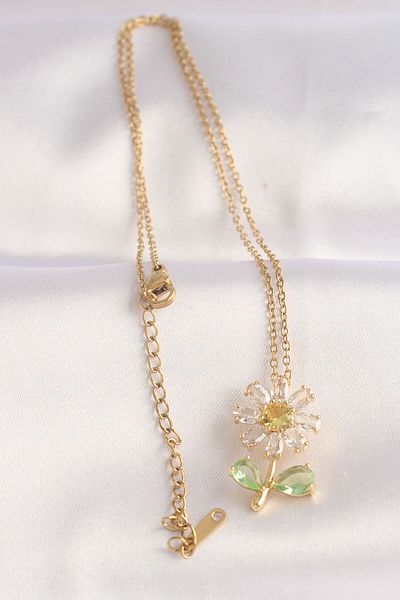 ShopZum 316L Steel Chain Gold Color Zircon Stone Daisy Design Necklace